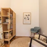Designer 2 Bedroom Lejlighed *