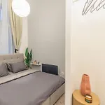 Designer 2 Bedroom