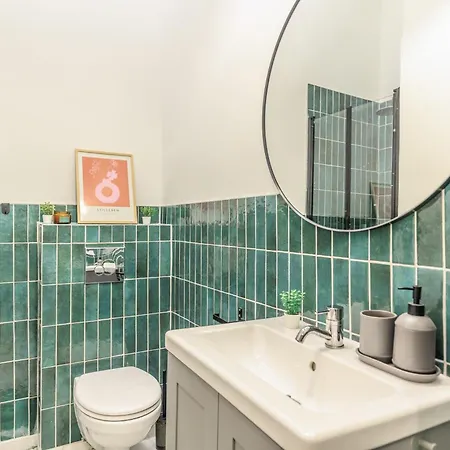 דירה Designer 2 Bedroom Flat בודפשט
