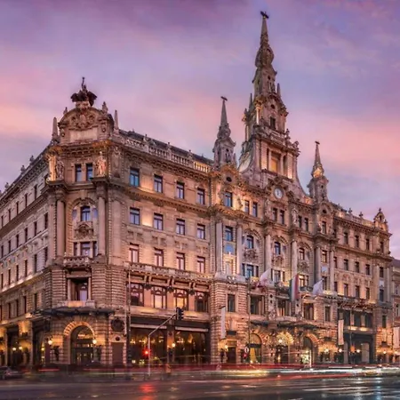Boutique Two Bedroom flat close to New York Palace Appartement Budapest