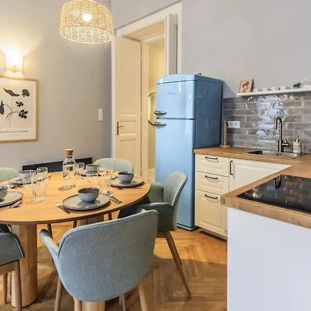 Designer 2 Bedroom Διαμέρισμα